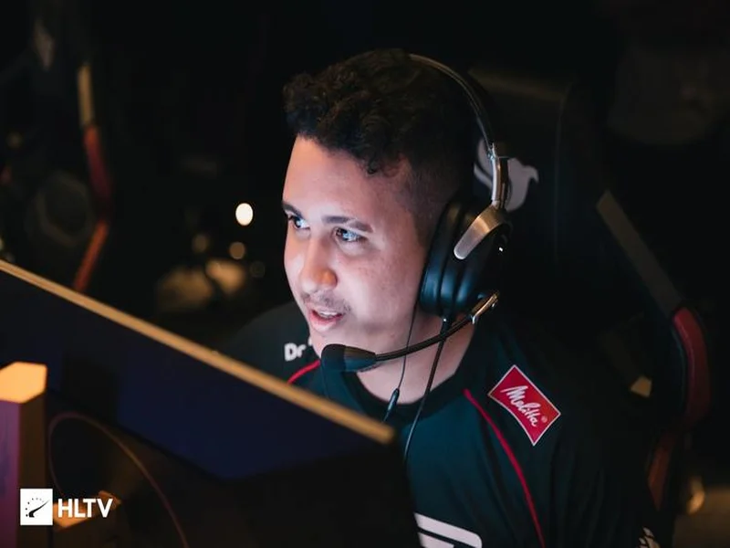 官宣：paiN行使买断权，租借选手piriajr正式加盟